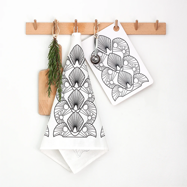 Cutting board 30x20cm Helmi black